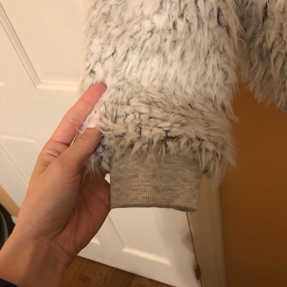 Faux Fur Jacket - Picture 5 of 5